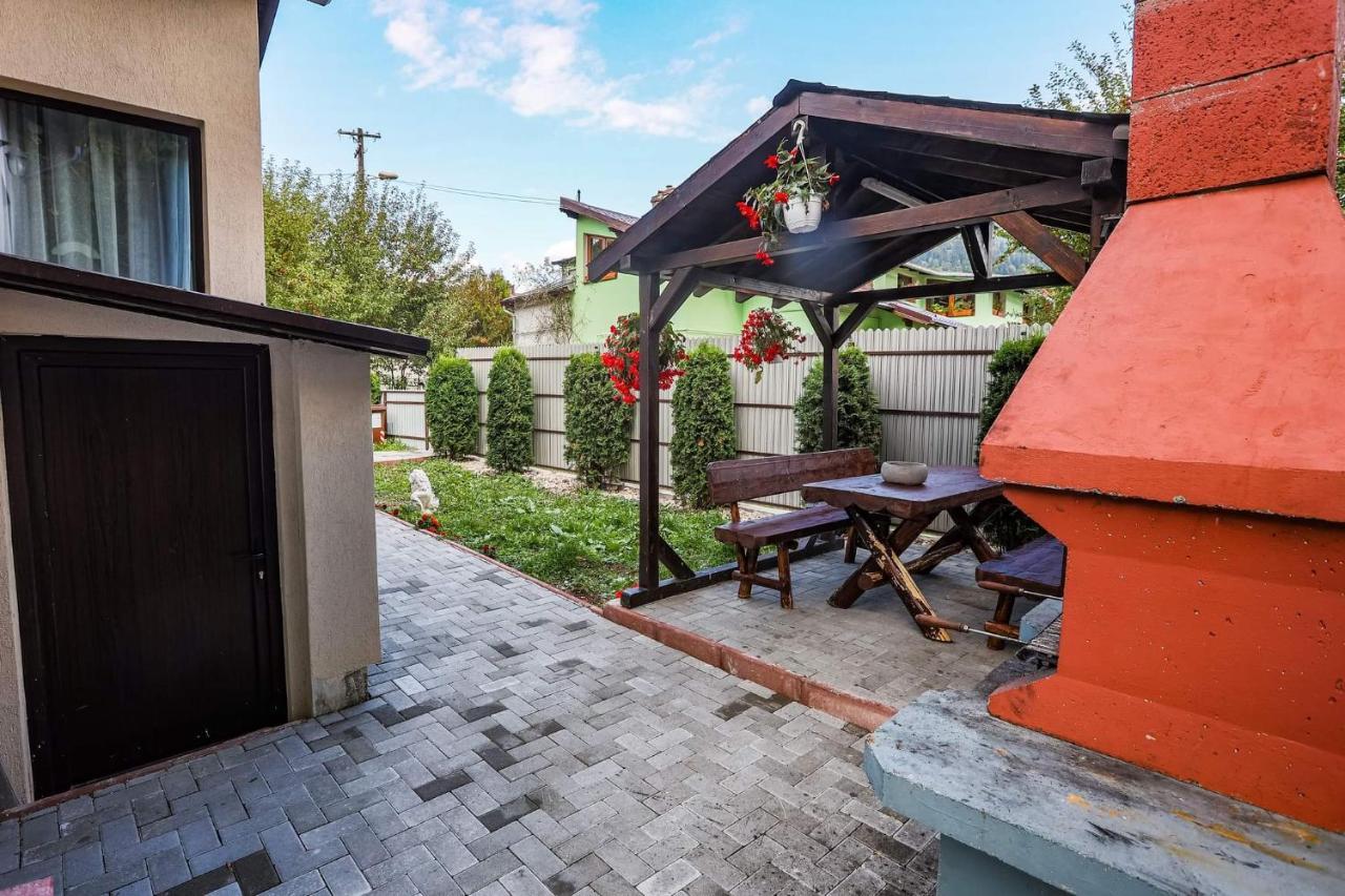 Casa Andy Hotel Buşteni Екстериор снимка