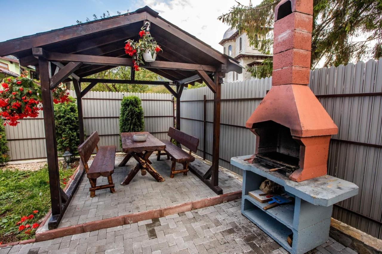 Casa Andy Hotel Buşteni Екстериор снимка